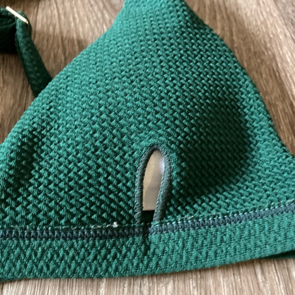 Green textured thong bikini set - Picture 8 of 9